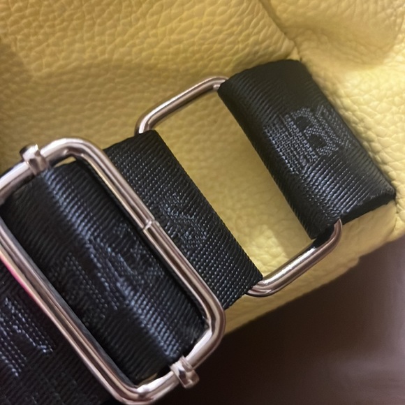 STEVE MADDEN logo mini tassel backpack in pastel yellow - Picture 4 of 11